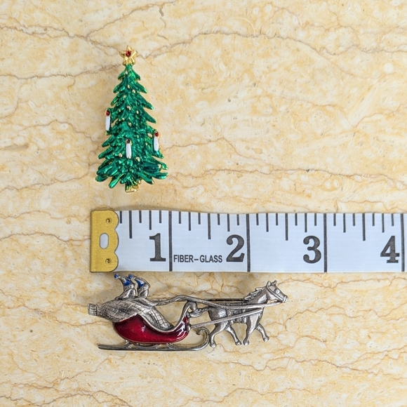 Vintage Christmas Pair Enamel Tree & Horse Sleigh Ride Holiday Brooches Pins - Picture 8 of 9
